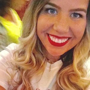 Meet your Posher, Lauren